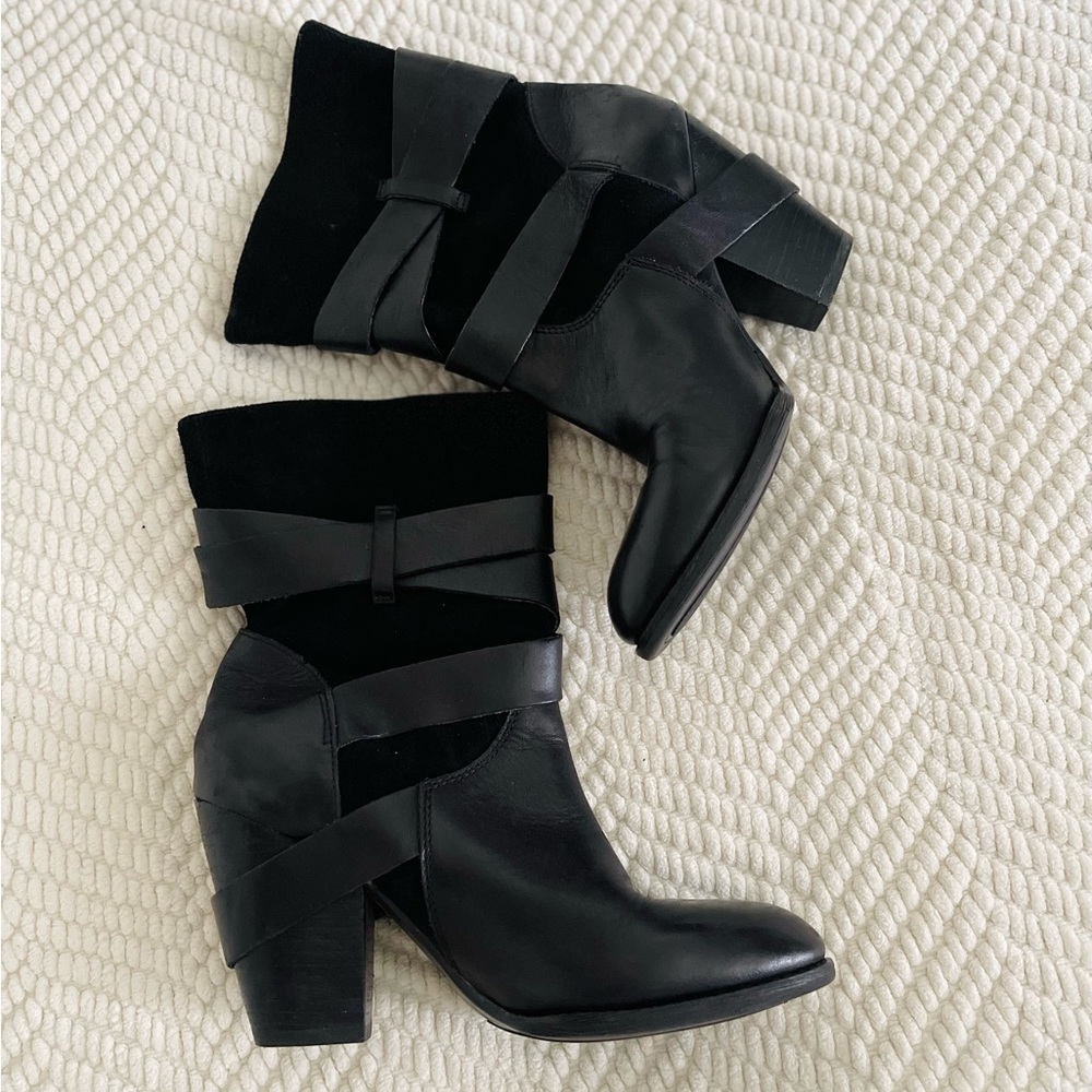 Guess Black Strap Booties - Picture 4 of 6